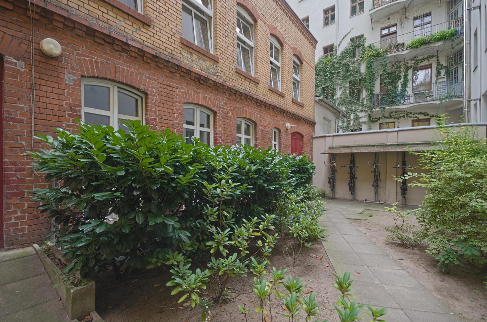 Quiet Courtyard Apartment Berlin Exterior photo